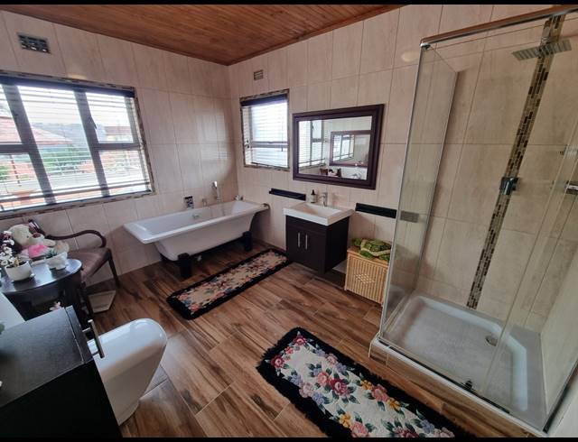 6 BEDROOM HOUSE FOR SALE IN LINMEYER
